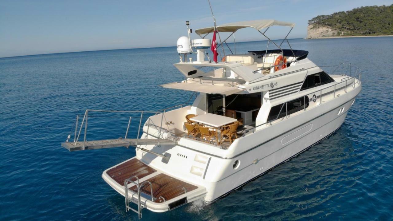 Botel Azce Yatcilik *