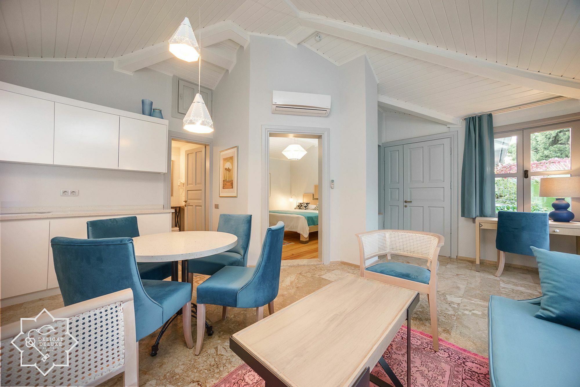 Delight Deluxe Aparts Apart Otel 4*