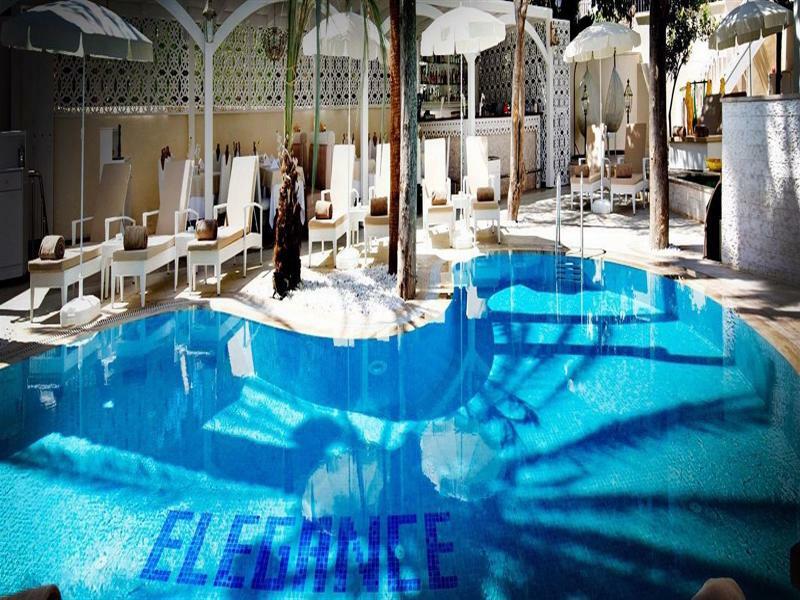 Elegance East Hotel
