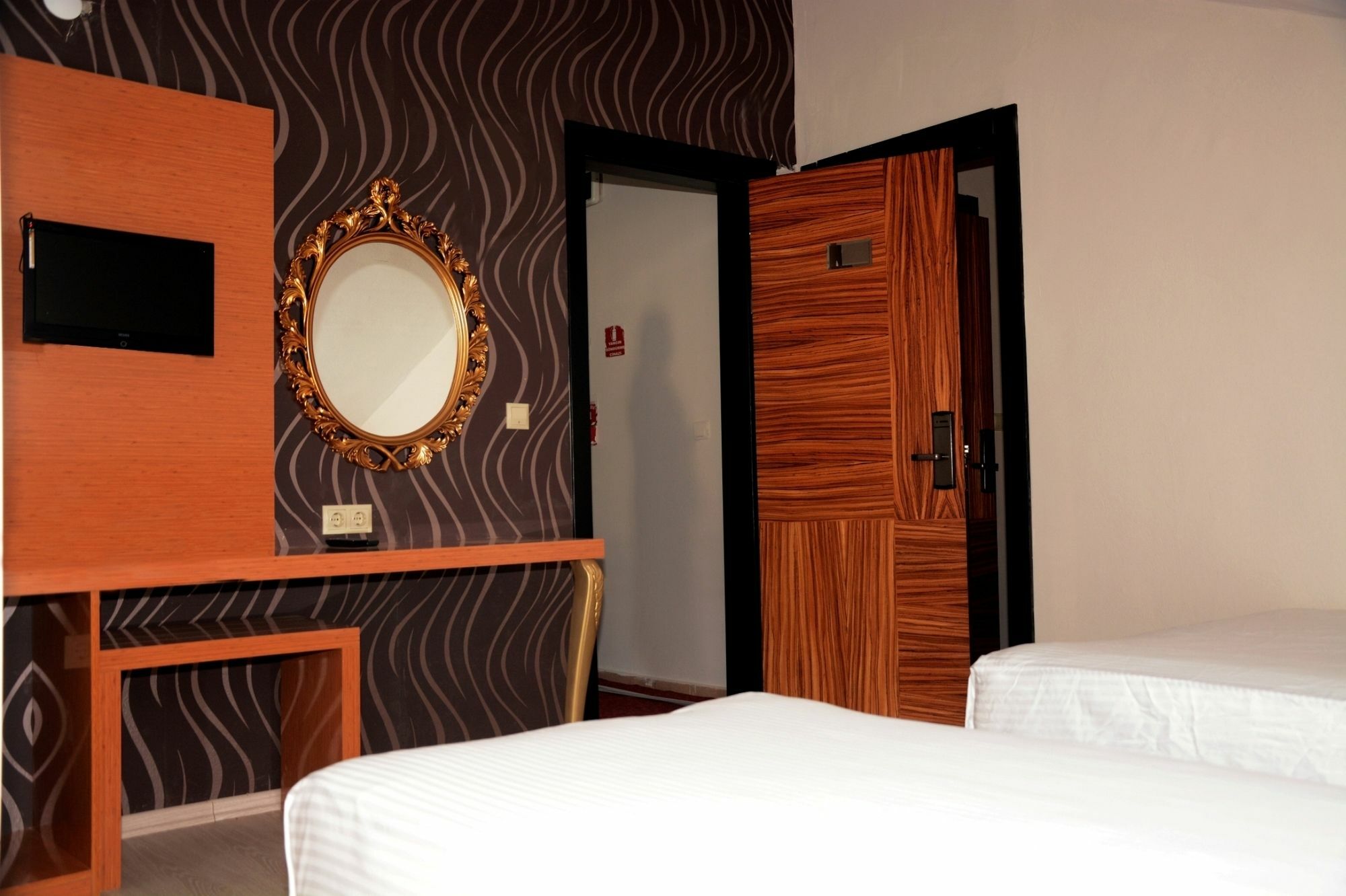 Otel Derin