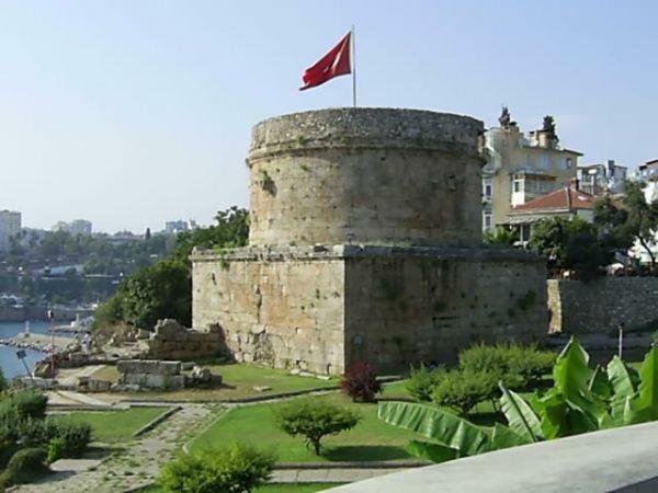 Kozan Oda ve Kahvaltı 2*