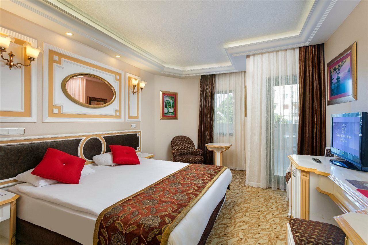 Club Sera 5*