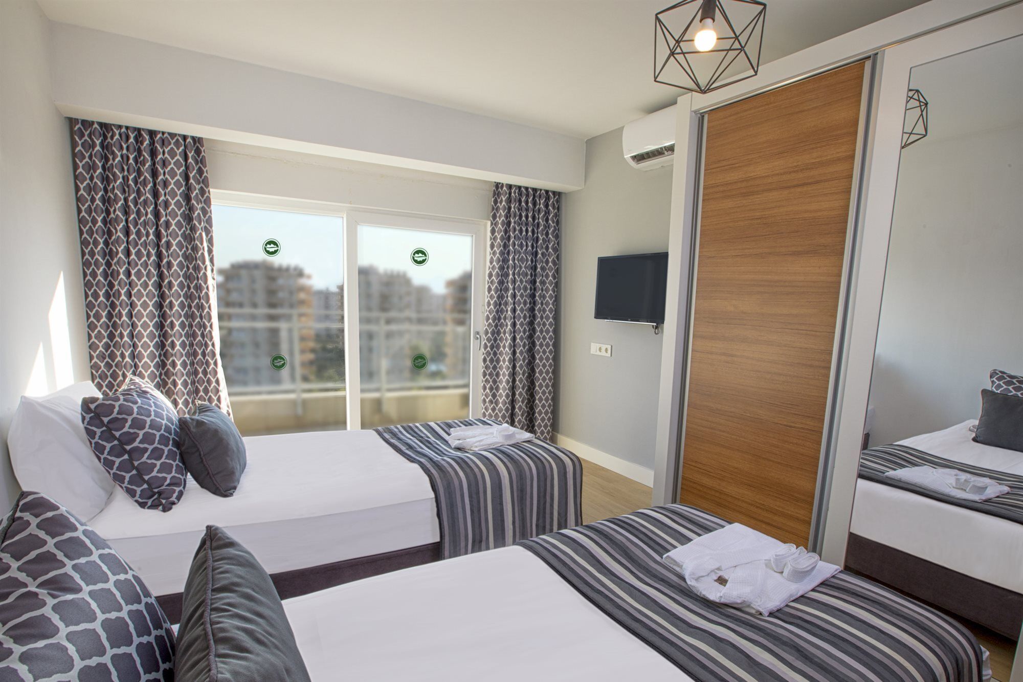 Sherwood Hotel 5*