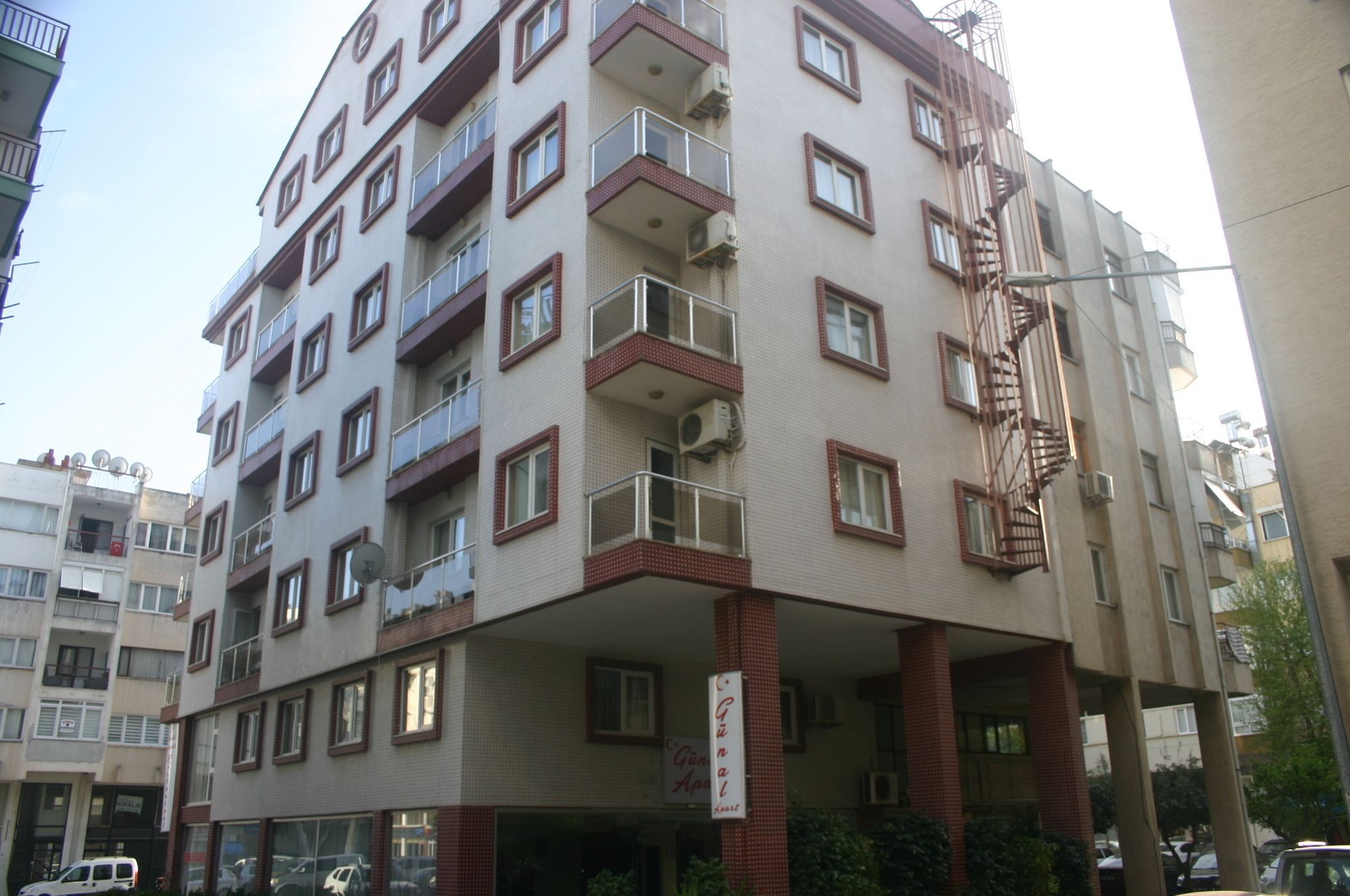 Gunal Apart Hotel 3*