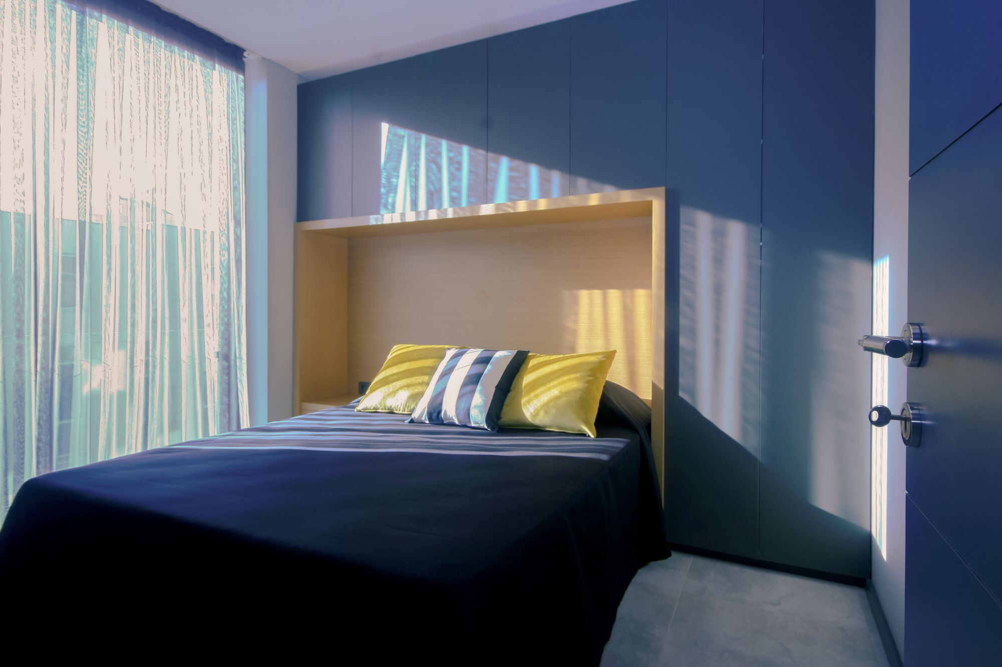 Loft 1502 *