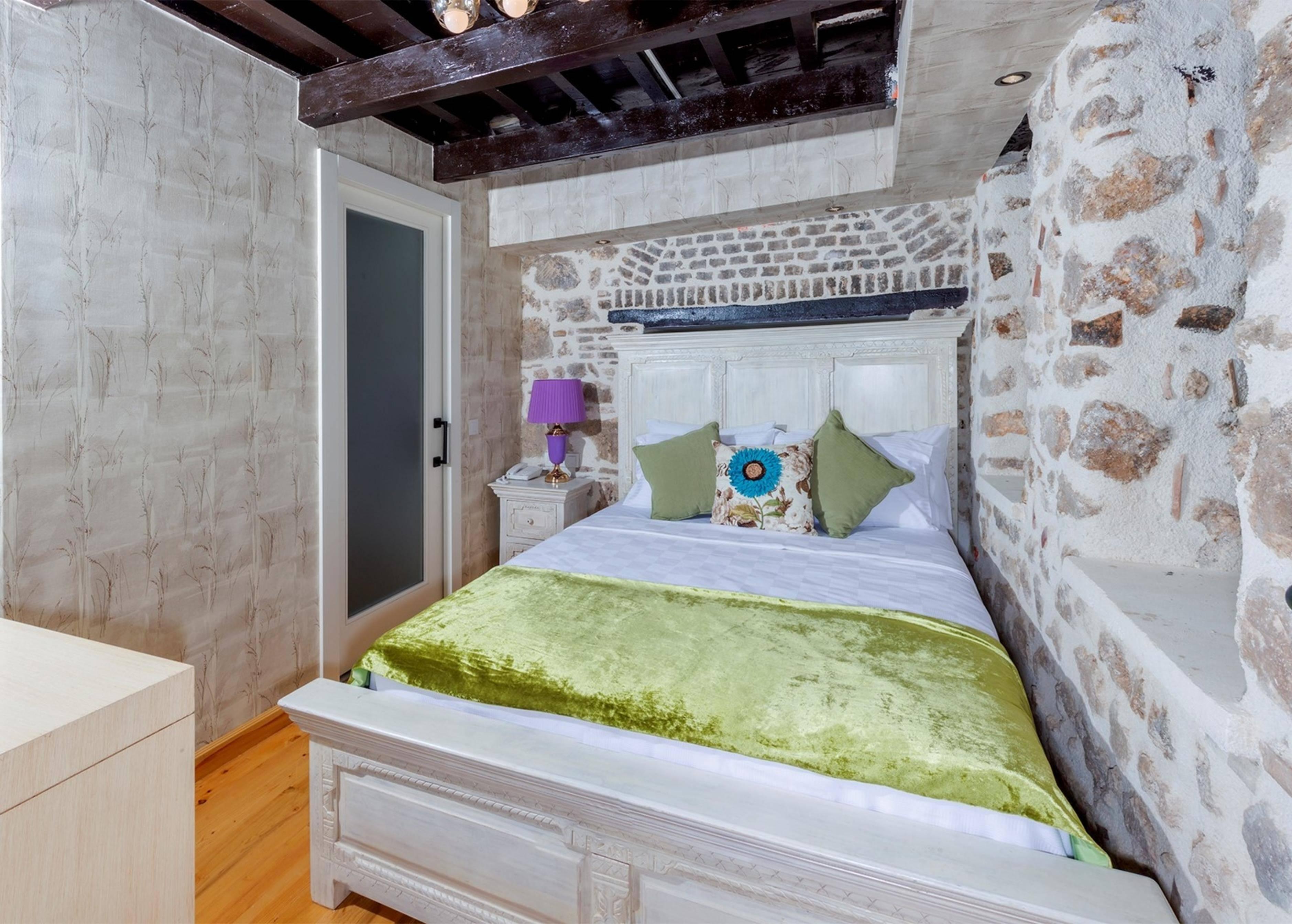 Cedrus Hotel 2*