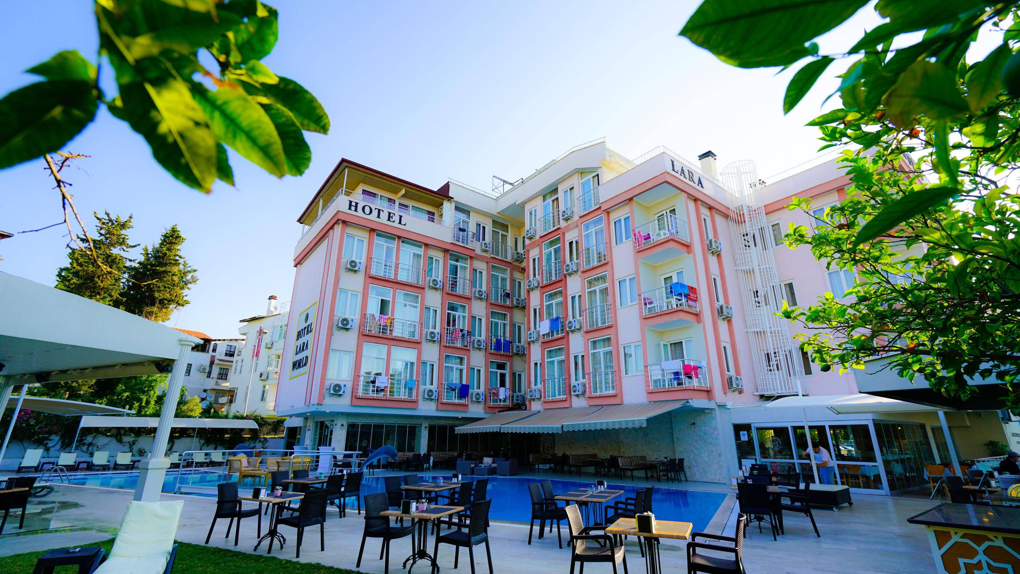 Hotel Lara World