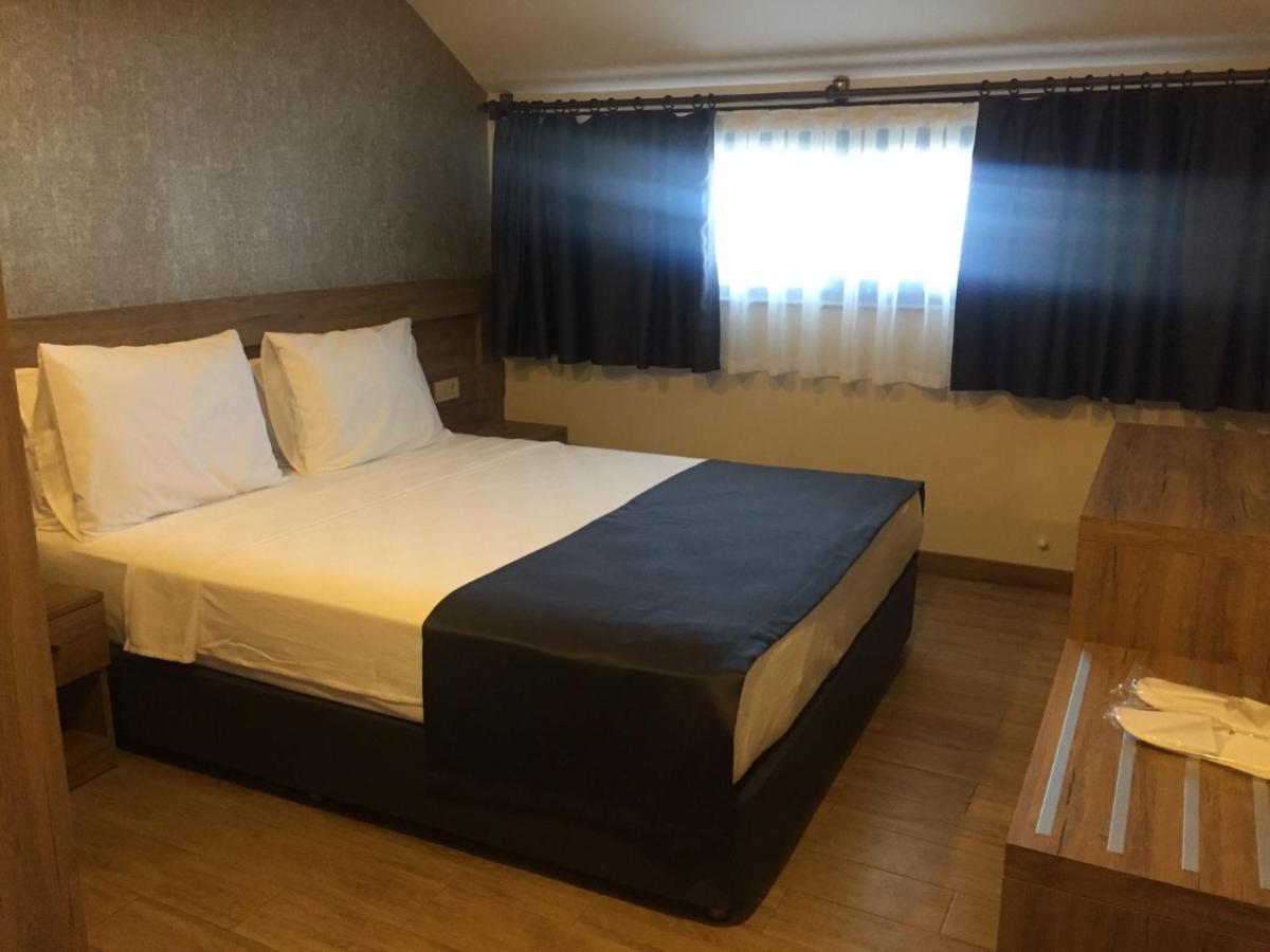 Aparthotel Golden World *