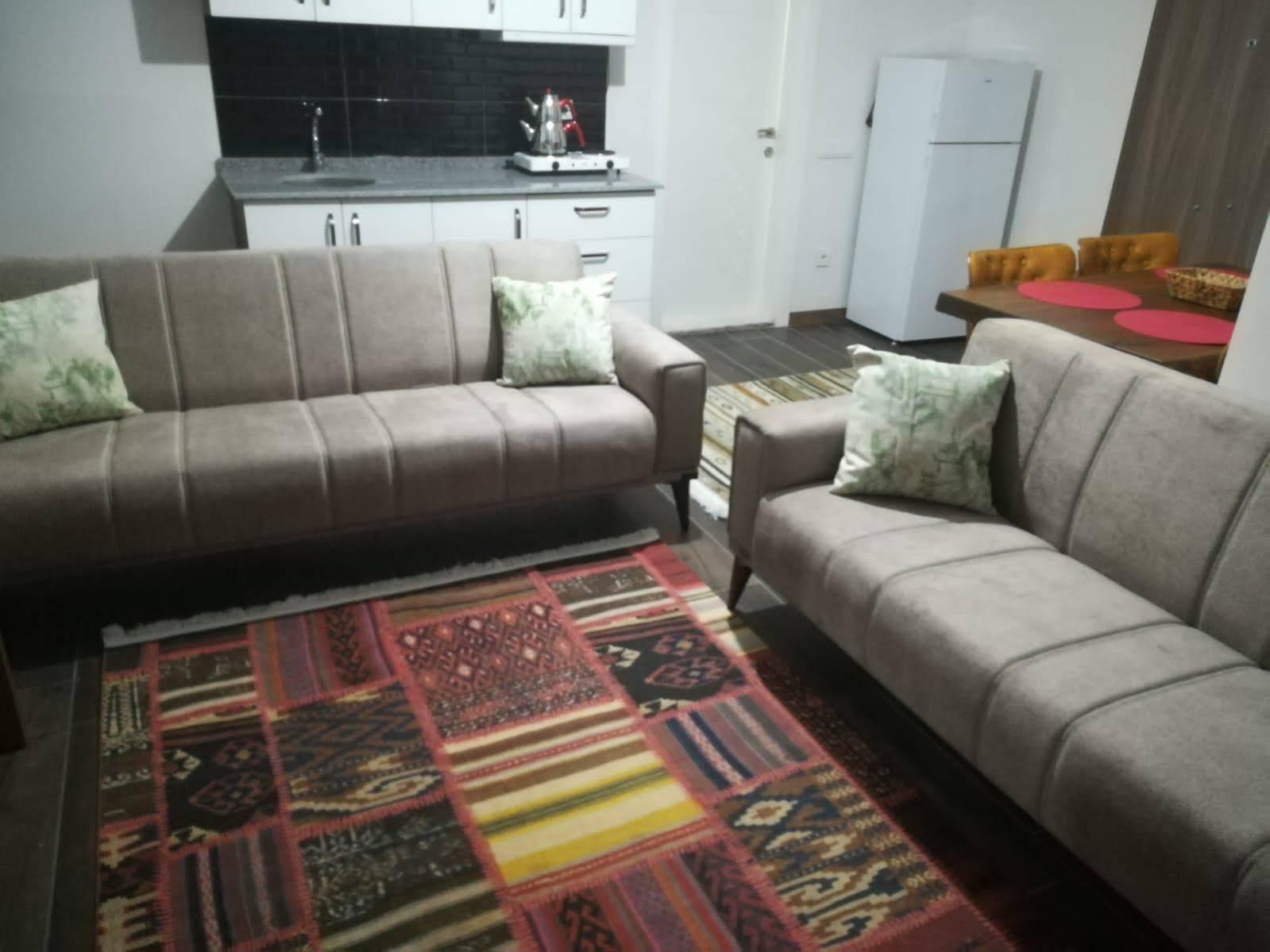 Grand Gulluk & 3*