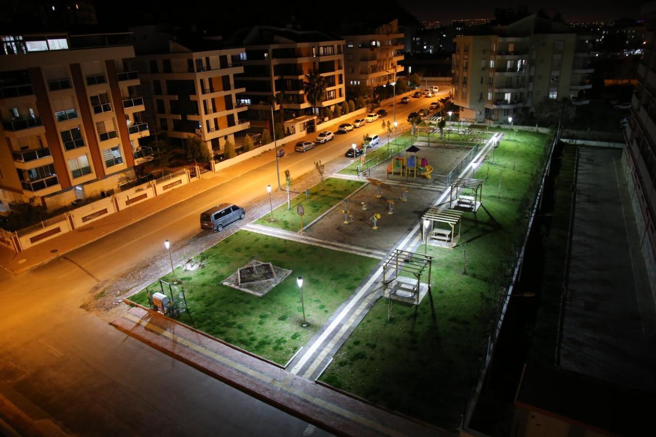 Aparthotel Golden World *