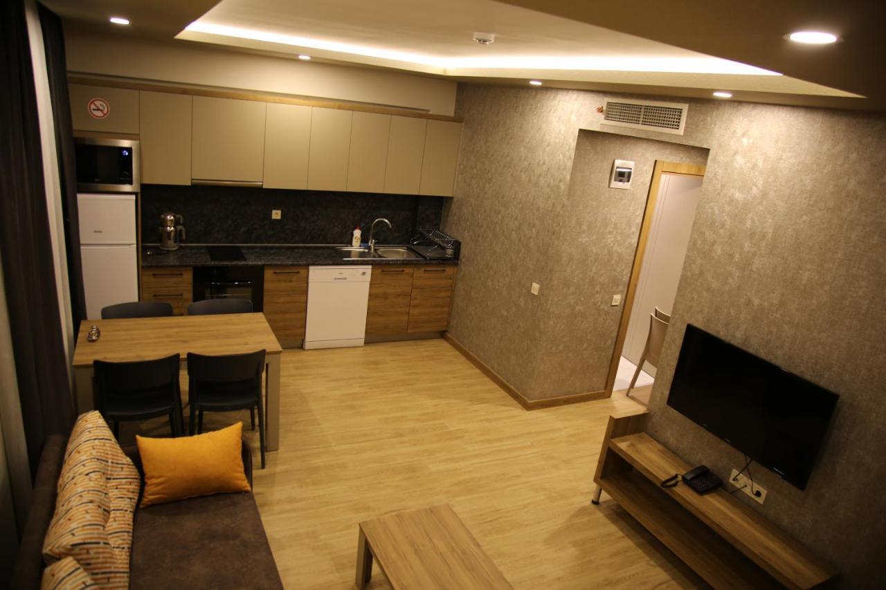 Golden World Aparthotel *