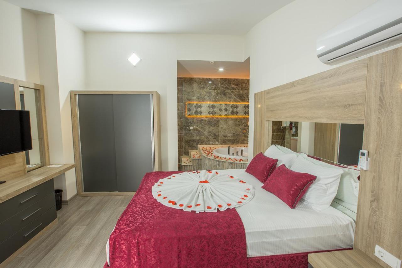Aparthotel Elanis