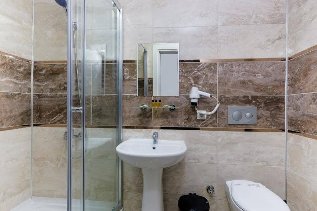 Grand Gulluk & Hotel