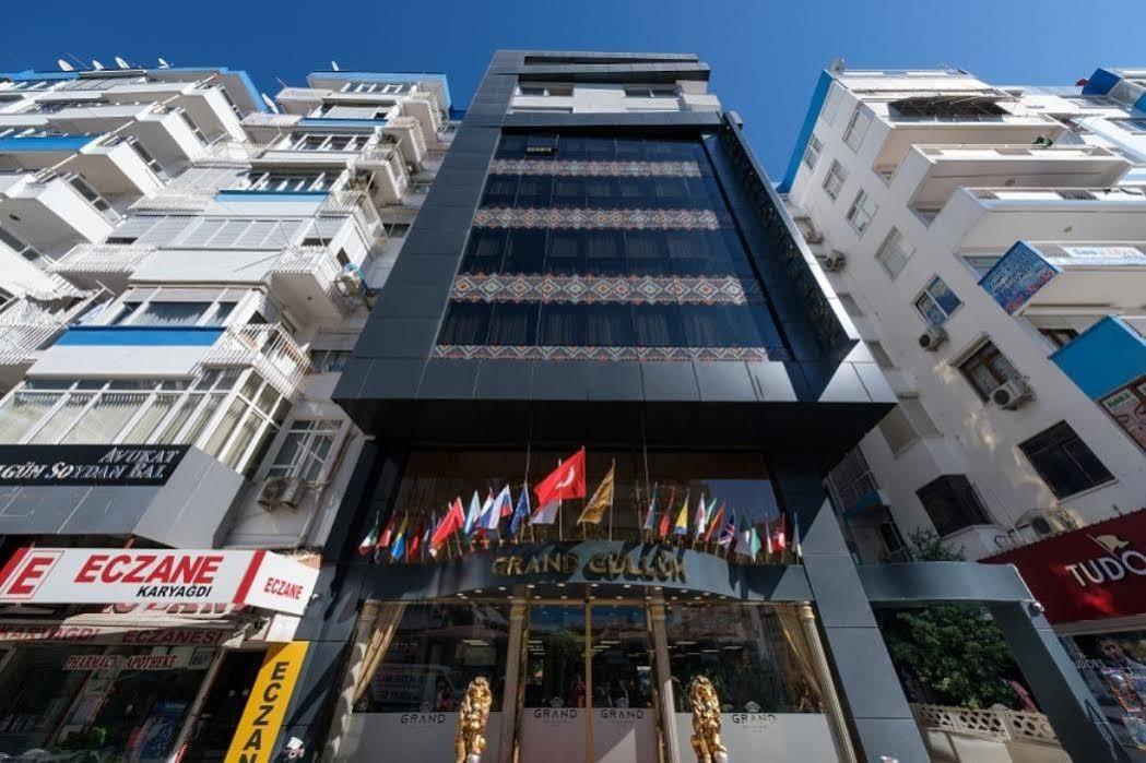 Hotel Grand Gulluk & 3*