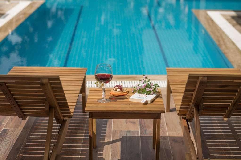 Elanis Aparthotel