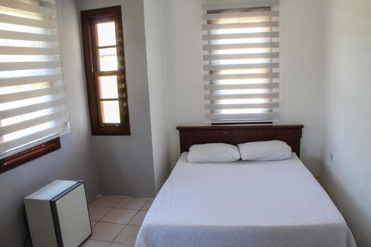 White Motel 2*