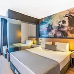 Ni Hotel Lara