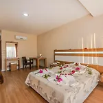 Santa Marina Hotel