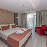 Royal Towers Lara