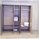 10 Central Location, Close To Beaches And Anywhere