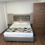 Hotel Mandalin