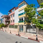 Uenaloglu Emlak Guenluek Haftalik Konaklama