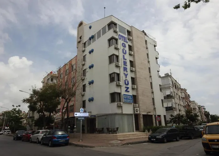 Hotel Gueleryuez 2