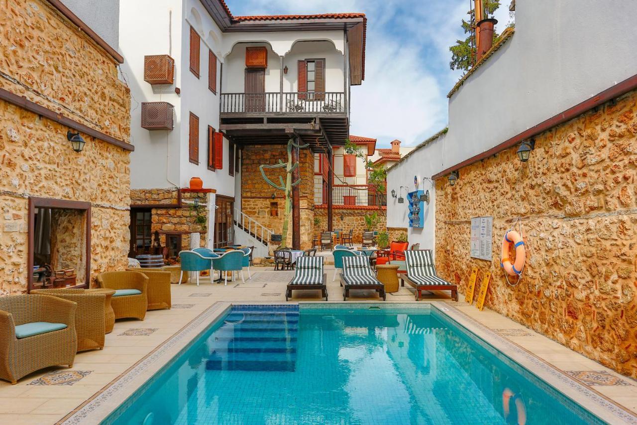 Atelya Art Hotel 3*