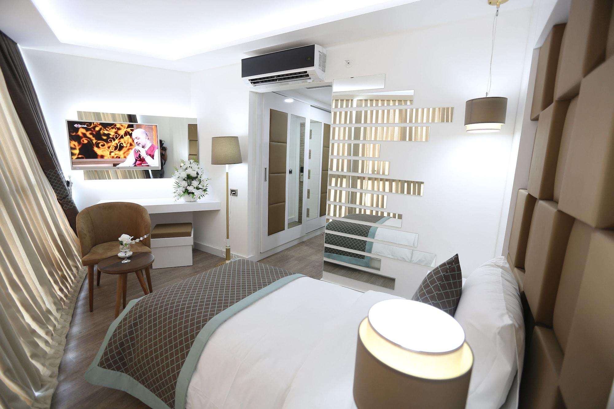 Elips Royal & Hotel 4*