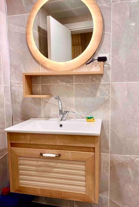 Daire Licensed ,jazzy Class 3 Bedrooms Homes 100mb Wi-fi Antalya