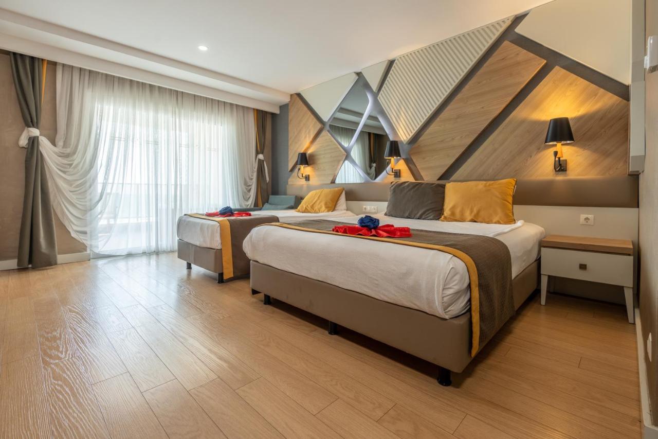 Saturn Palace Hotel 5*