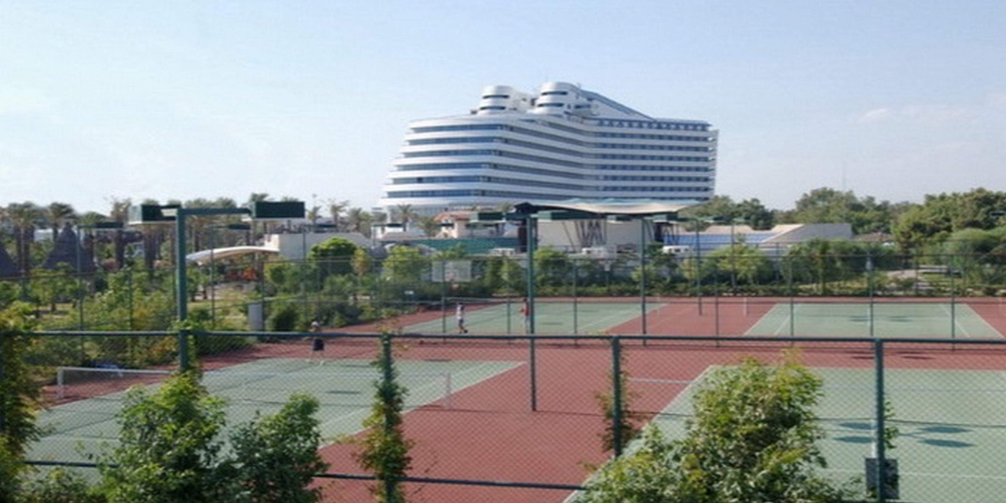 Titanic Deluxe Lara 5* Antalya