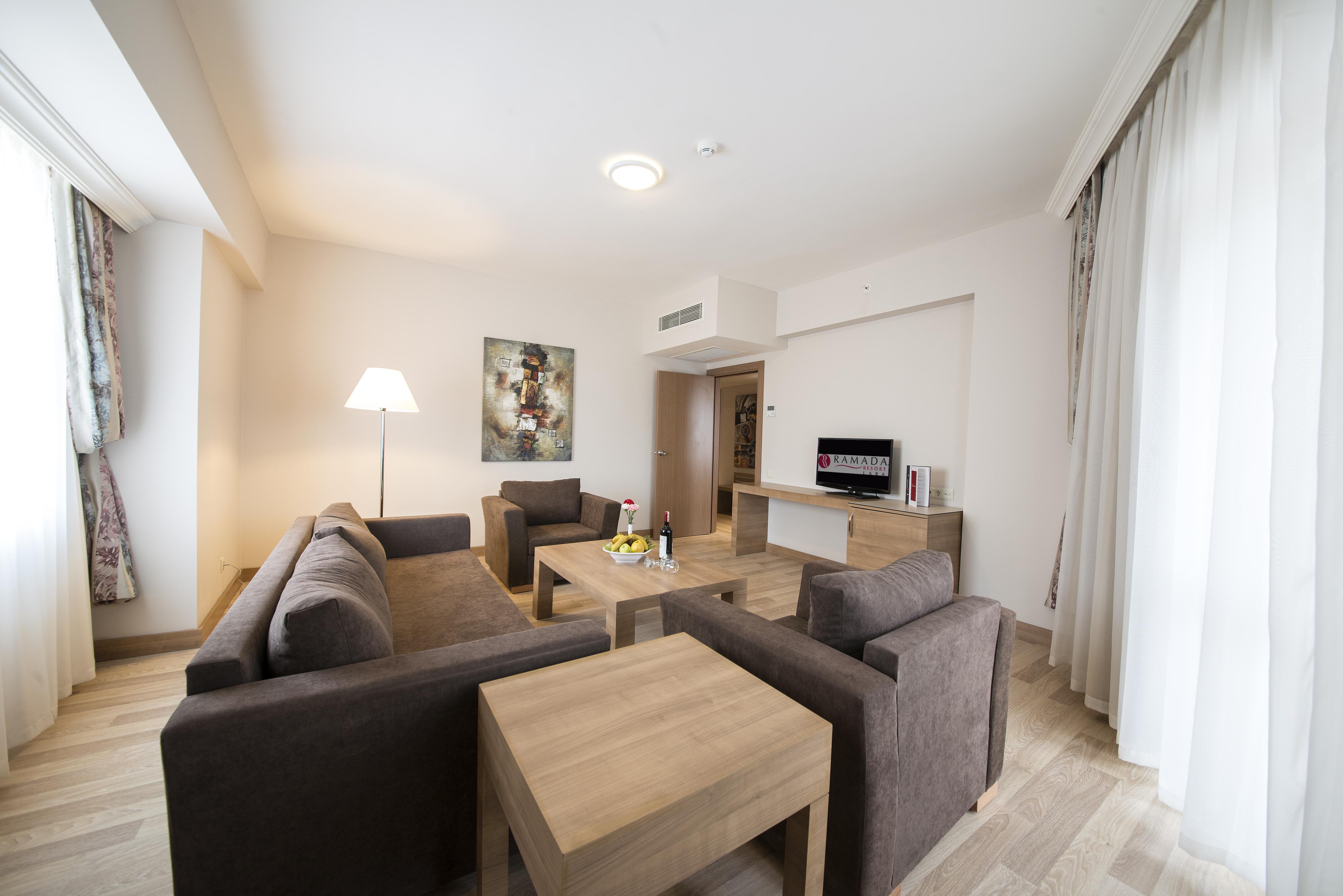 Wyndham Garden Lara Hotel 4*