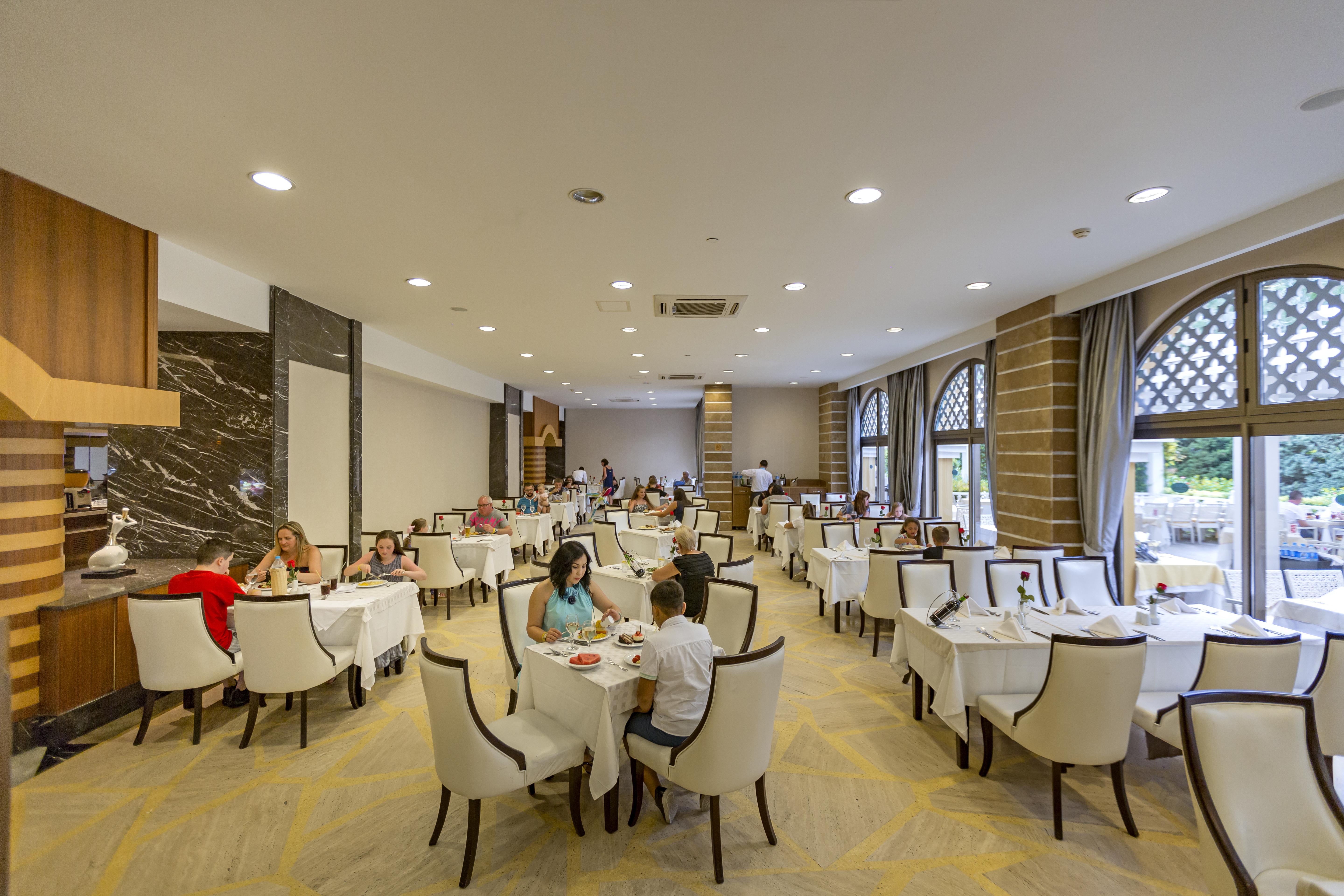 Royal Palace 5*