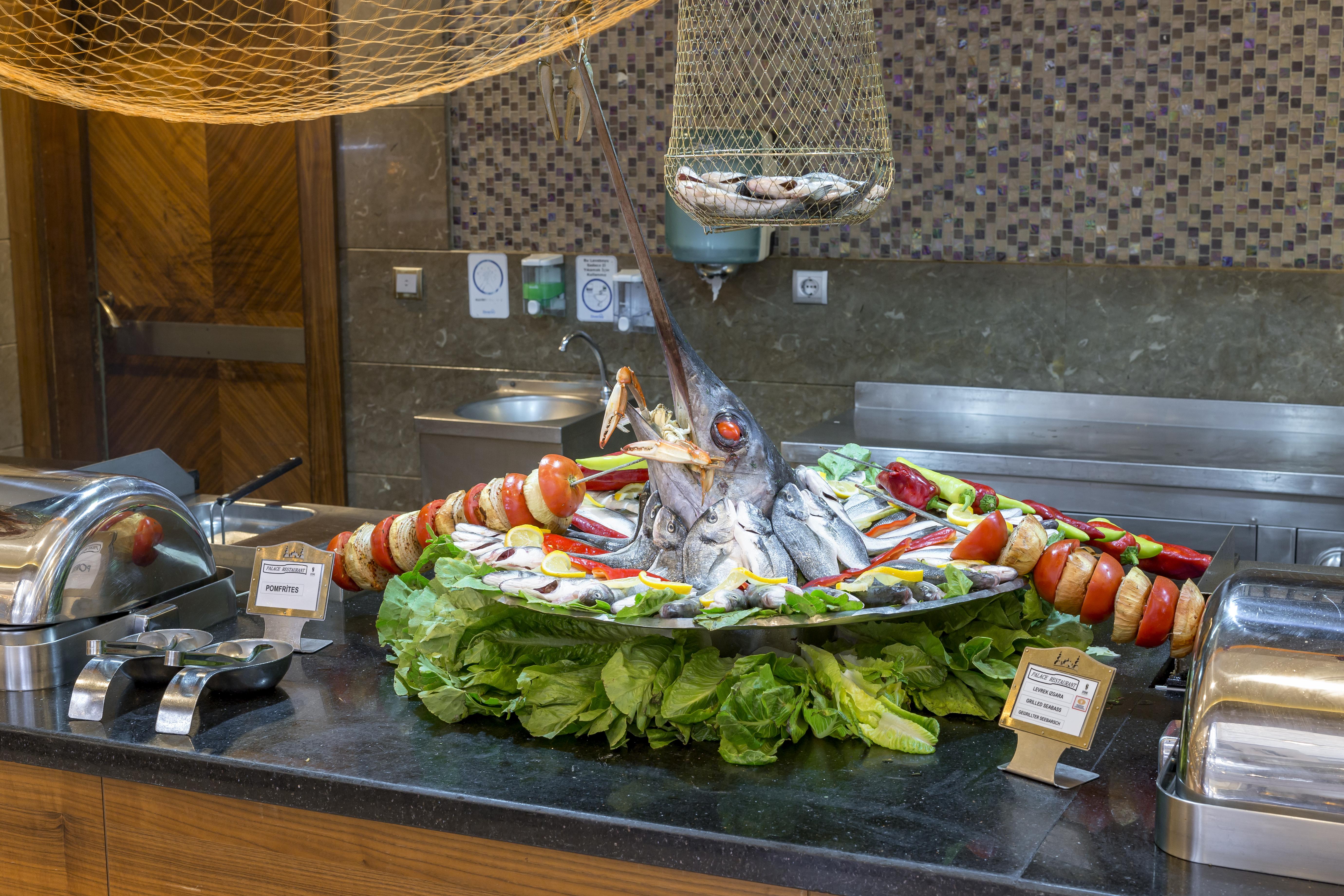 Royal Palace Resort 5*