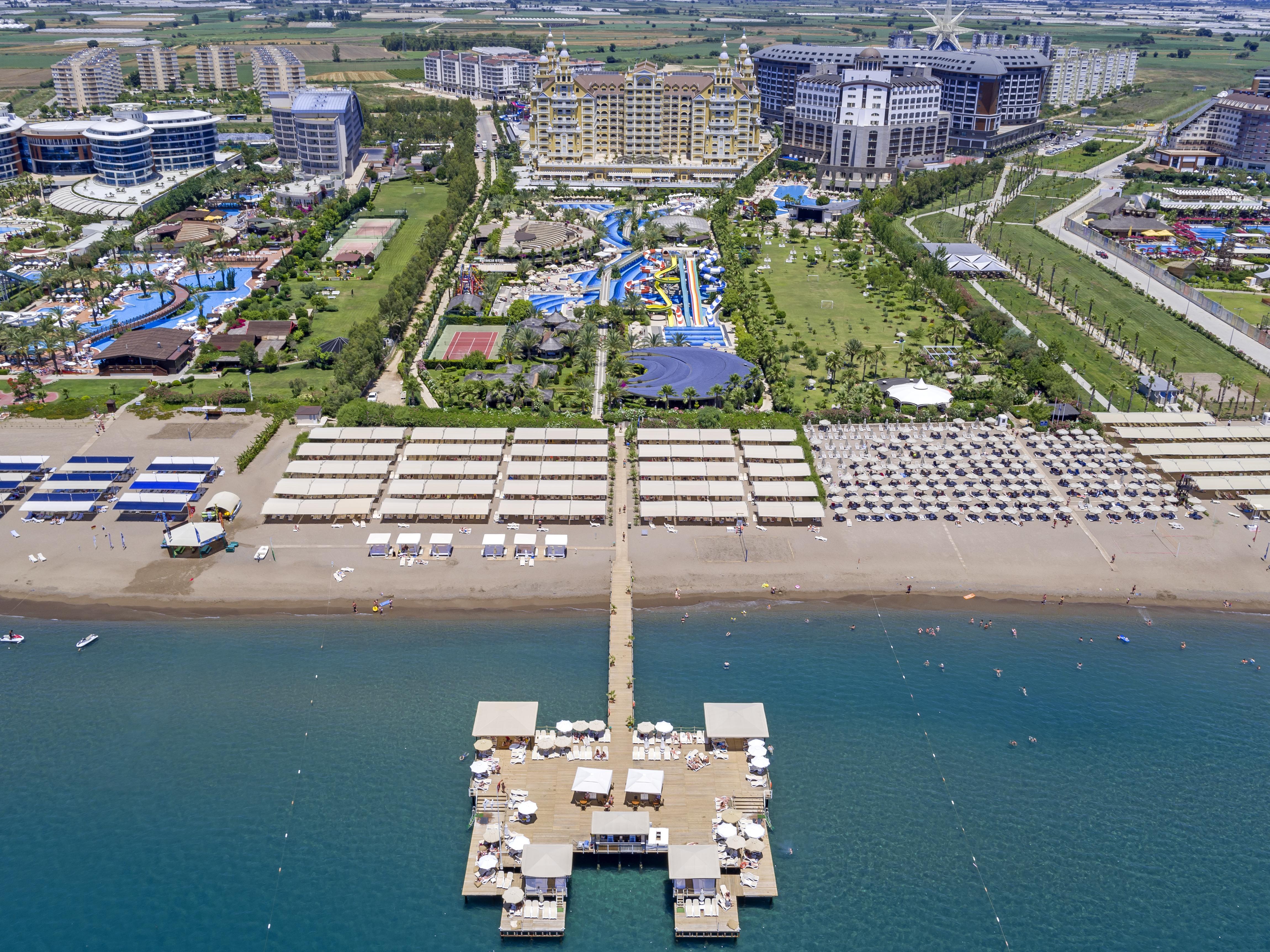 Royal Palace Resort 5*