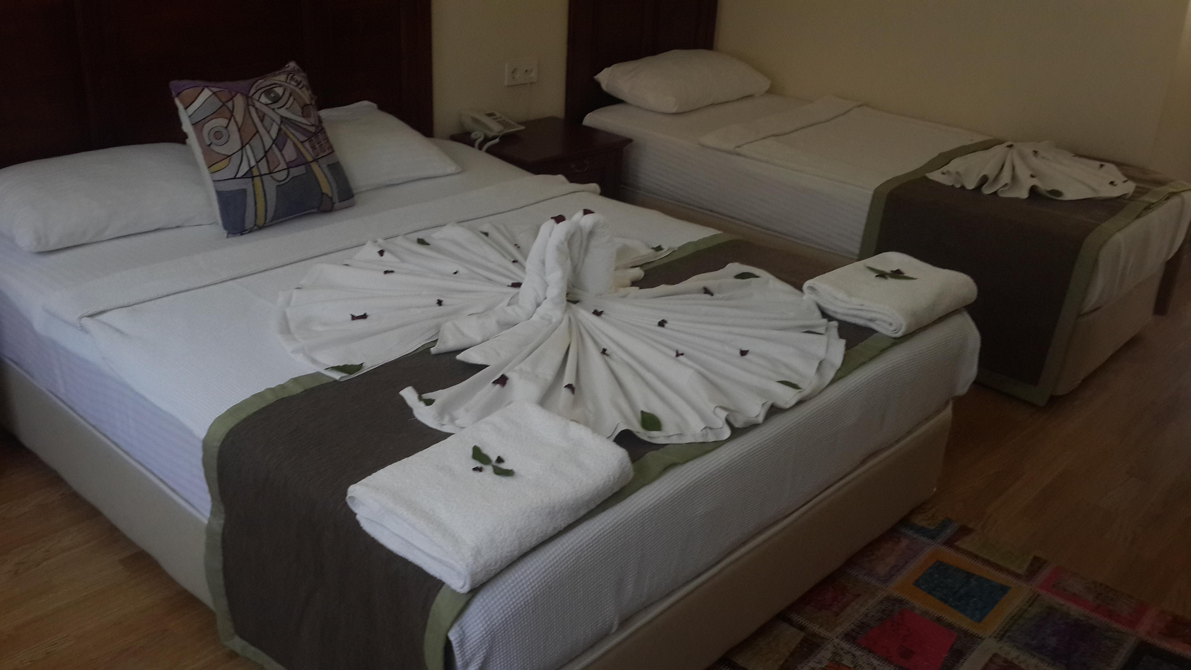 Hadrian Gate Otel