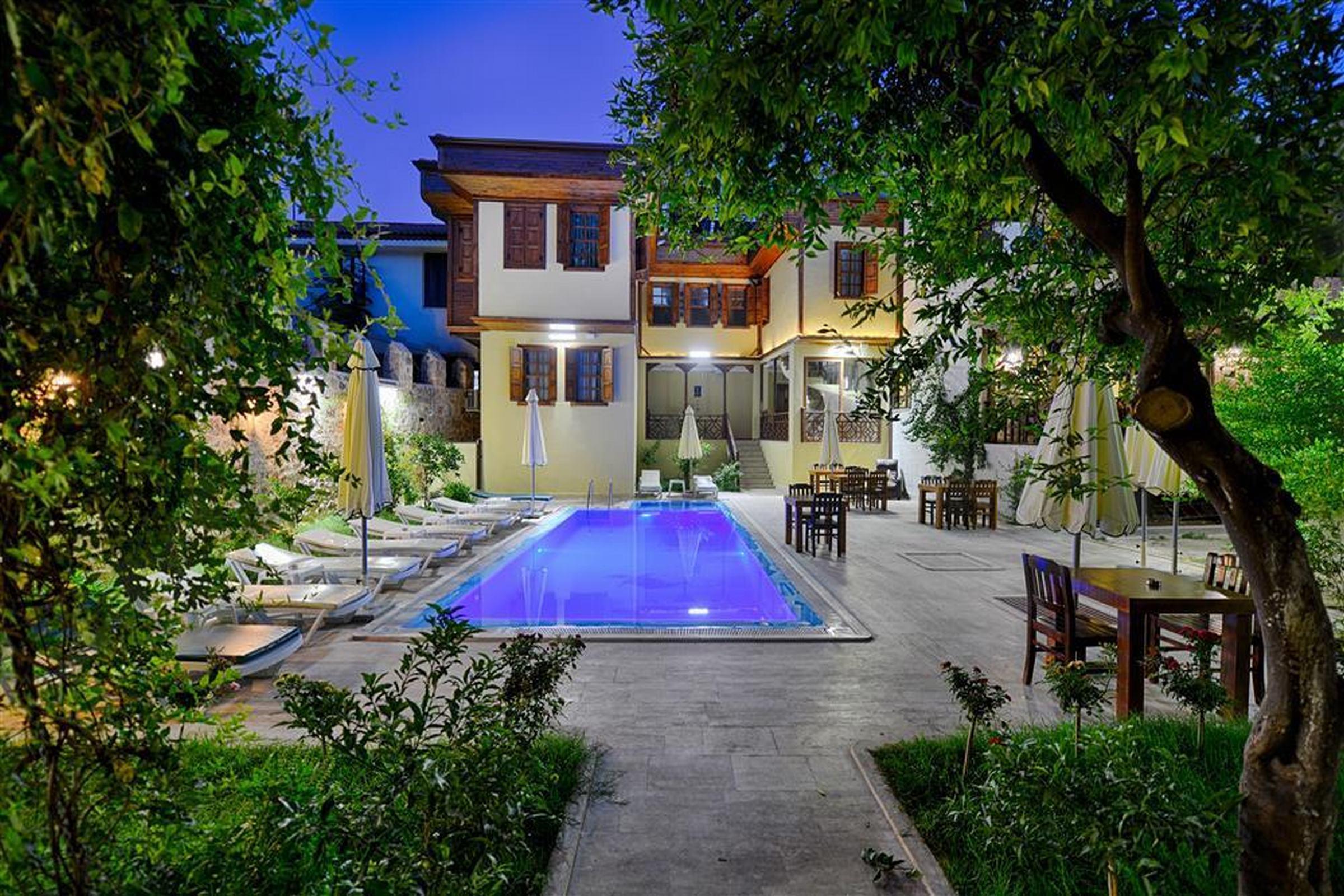 Hadrian Gate Otel Antalya