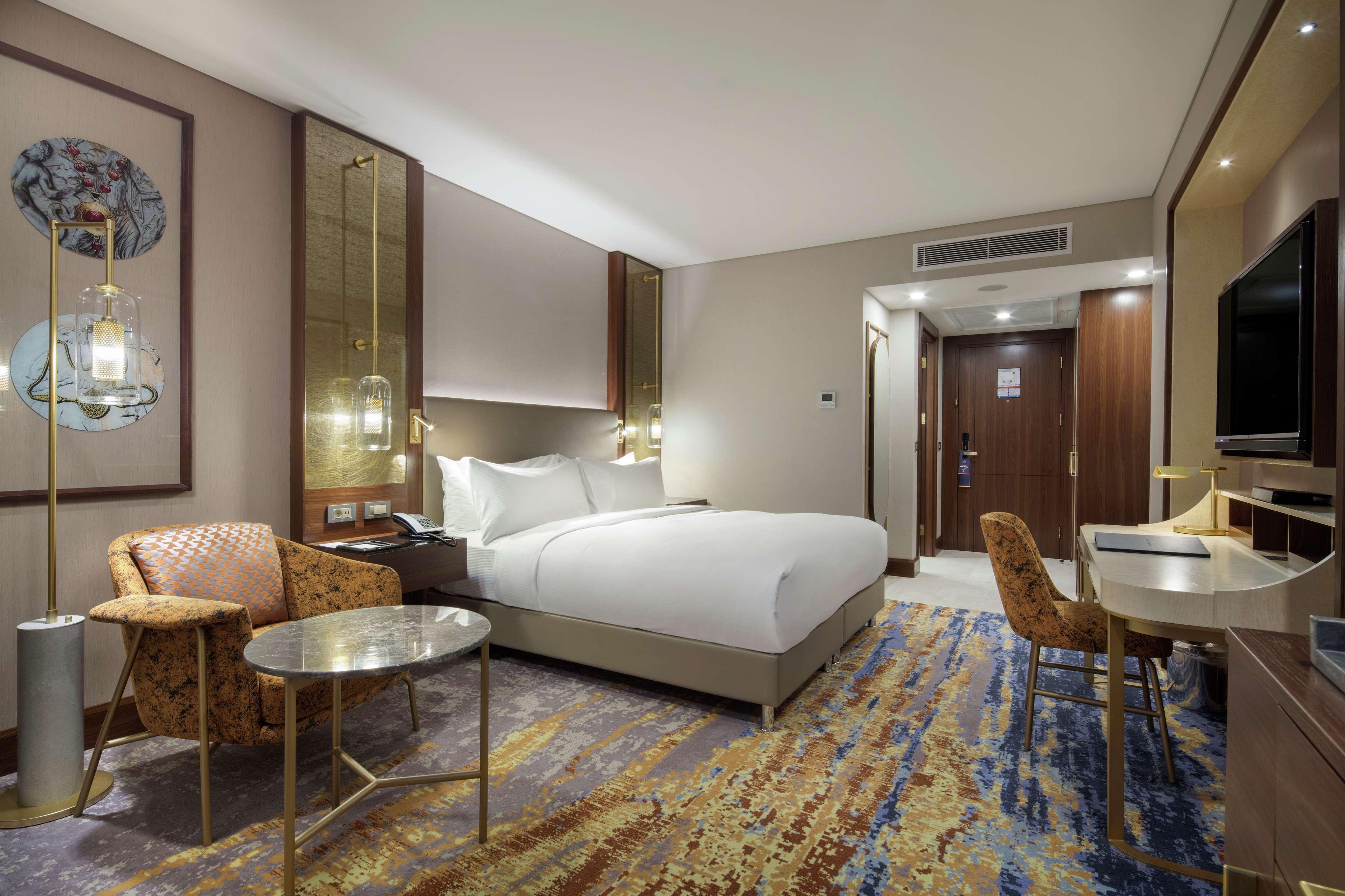 Doubletree By Hilton Centre 5*