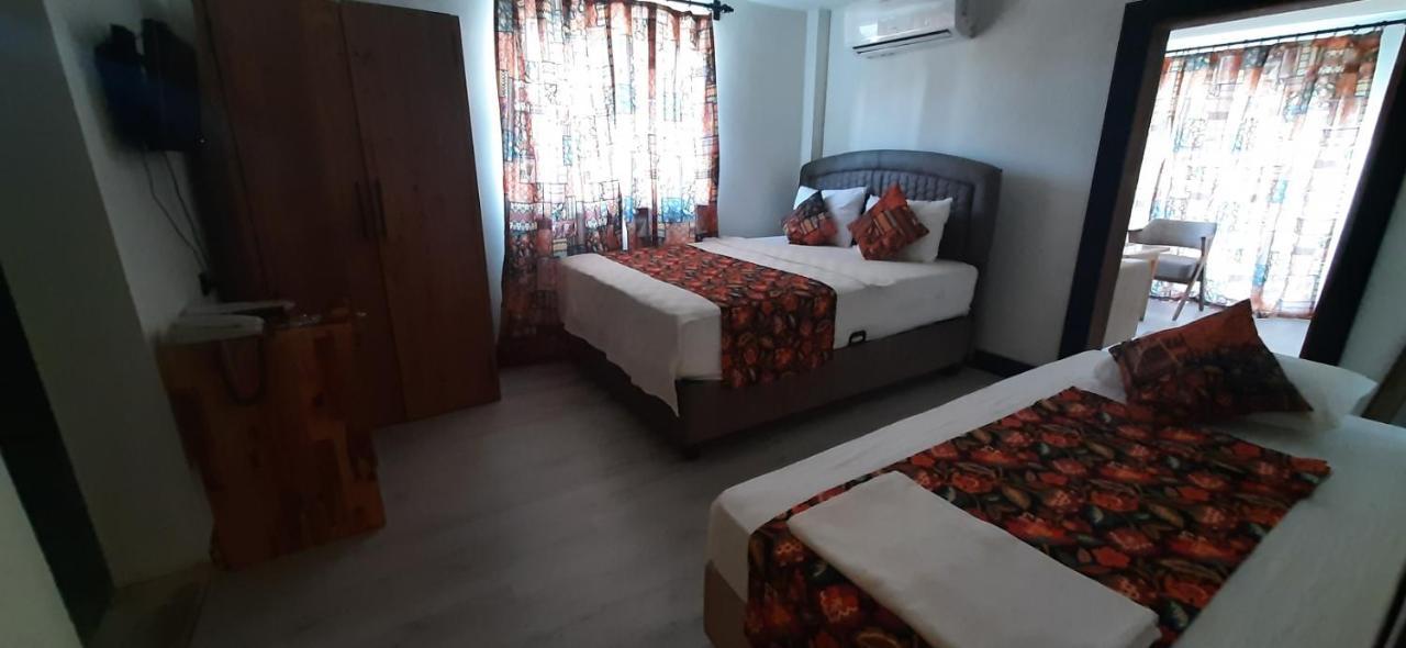 White Country Boutique 3*