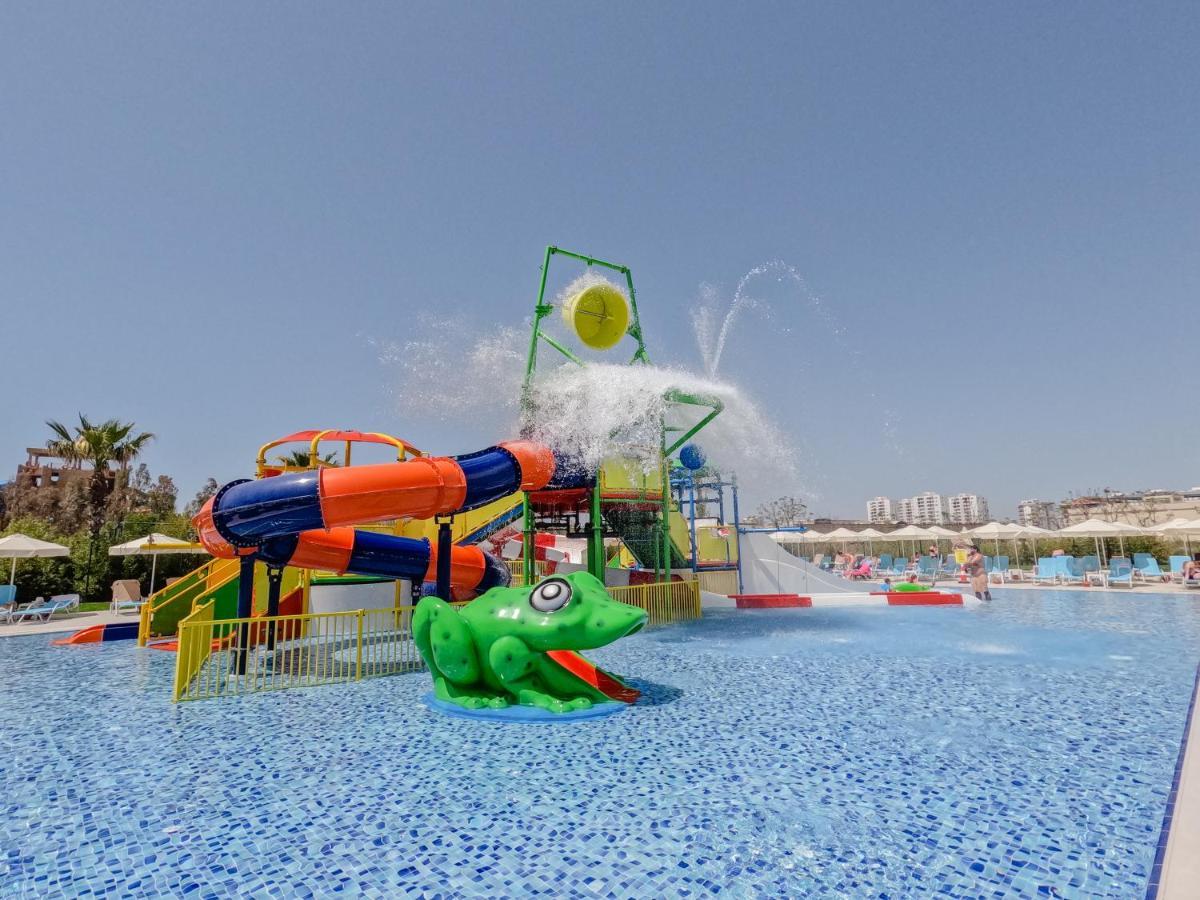 Wyndham Garden Lara Hotel 4*