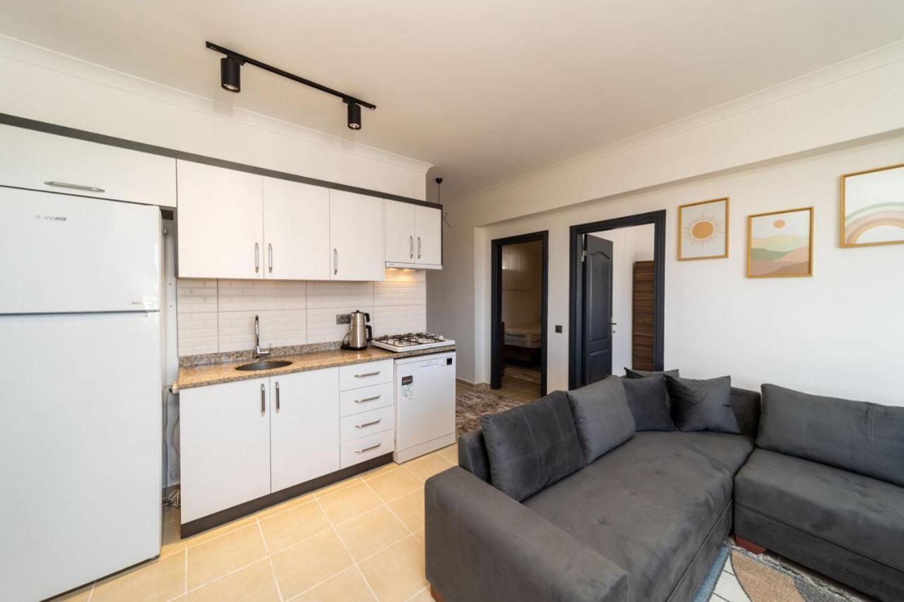 Apartment Sea View Near Lara In Kundu Aksu Antalya