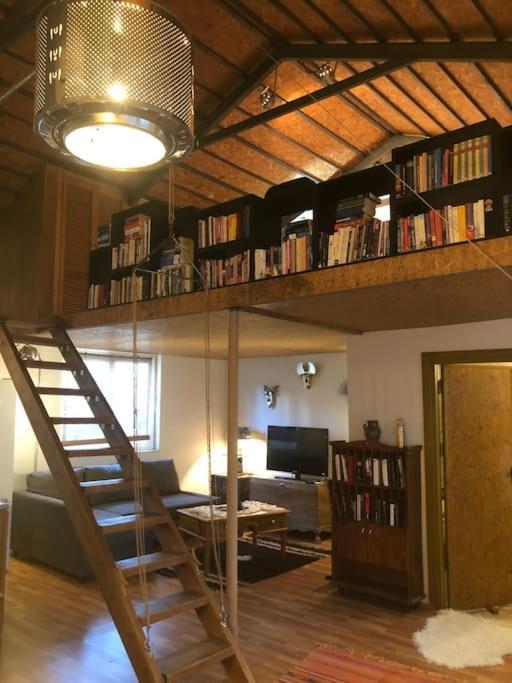 Villa Kaleici Tarihi Lokasyon Bahceli Oezel Muestakil Ev *