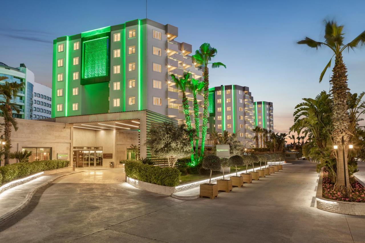 Hotel Wyndham Garden Lara 4*