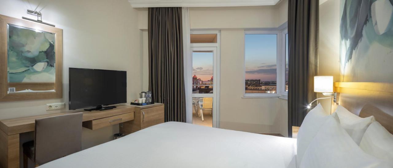 Hotel Wyndham Garden Lara 4*