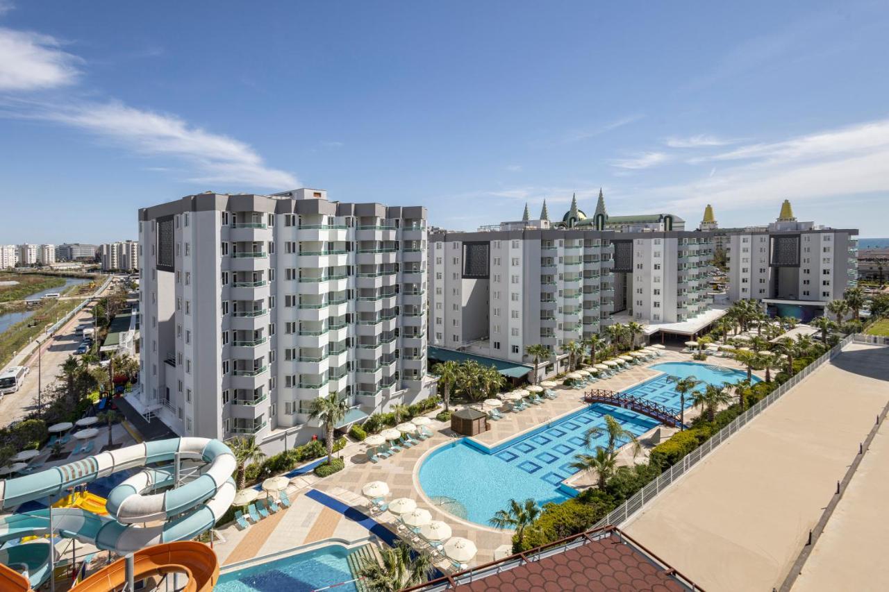 Wyndham Garden Lara Hotel 4*