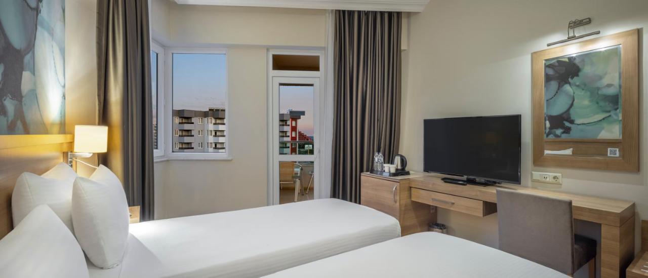 Hotel Wyndham Garden Lara
