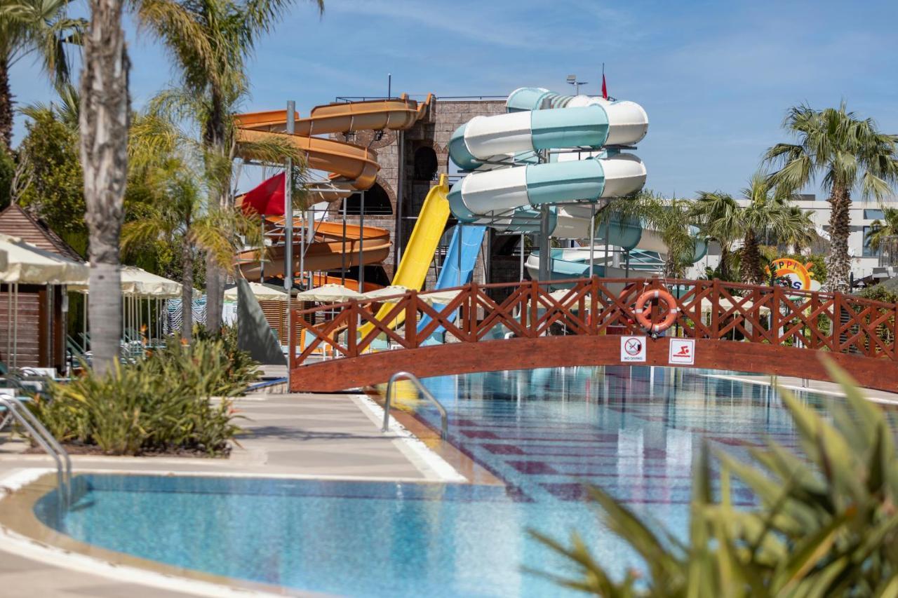 Wyndham Garden Lara 4* Antalya