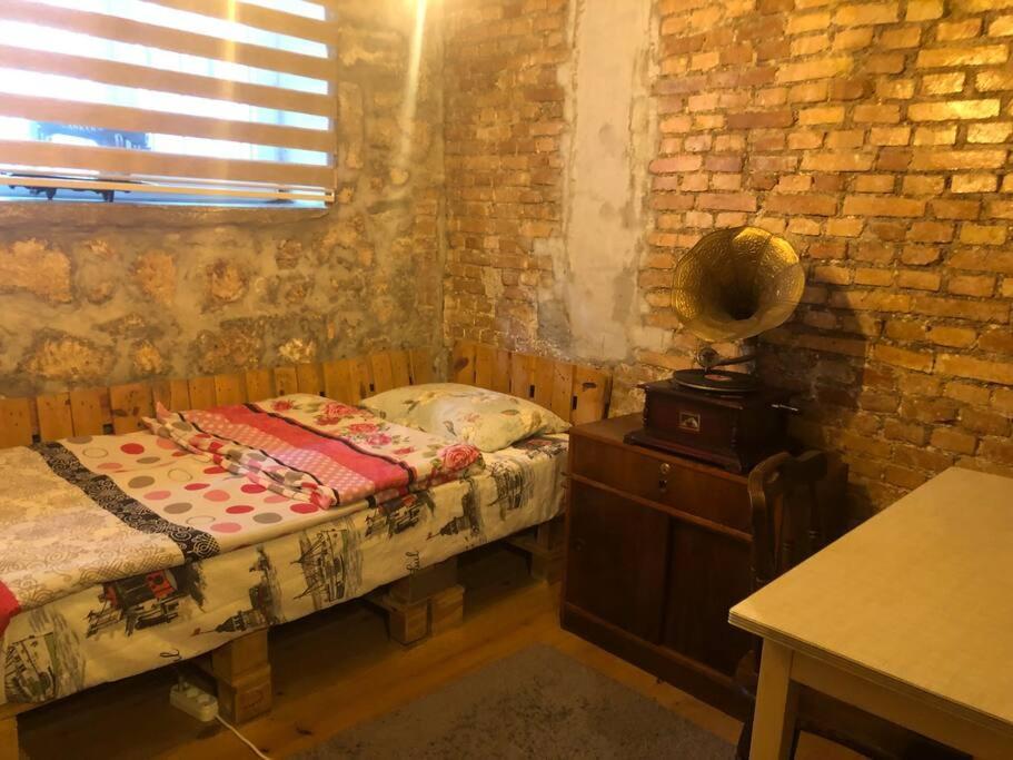 Apartment Ozzy Homes *