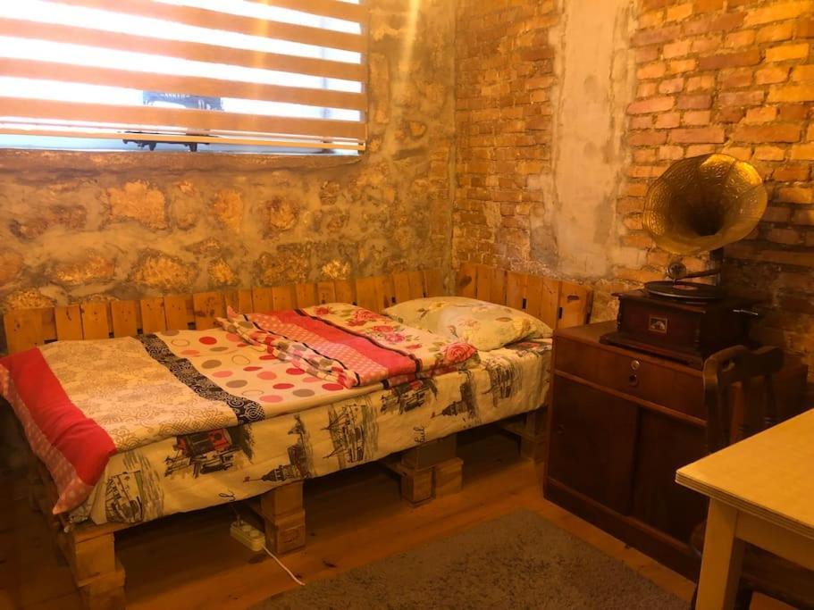 Apartment Ozzy Homes